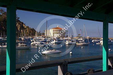 The Catalina Casino and Avalon harbor on Catalina Island, California, USA.