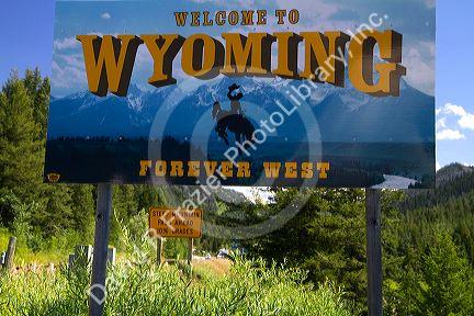 Welcome to Wyoming road sign at the Idaho, Wyoming state border, USA.