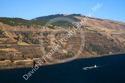 Columbia River Gorge near Hood River, Oregon, USA