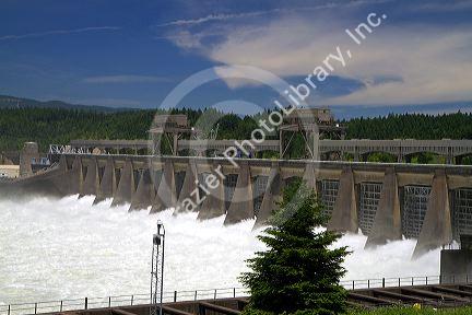 Bonneville Lock and Dam spans the Columbia River between Oregon and Washington, USA.