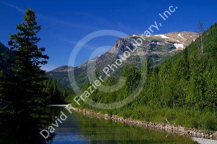Scenic view along the Going-to-the-Sun Road in Glacier National Park, Montana, USA.