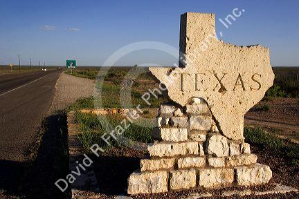 Texas state line bordering New Mexico on U.S. Highway 285.