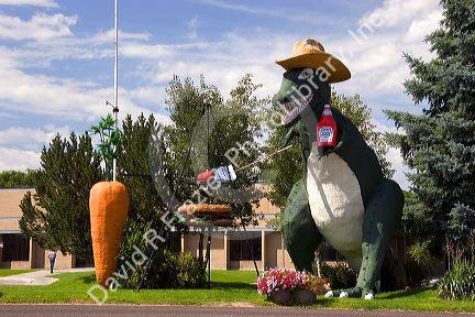Dinosaur statue in Vernal, Utah.