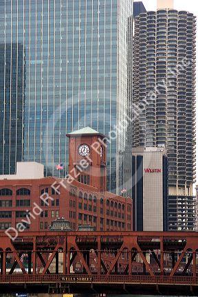 Old and new architecture contrast in Chicago, Illinois.