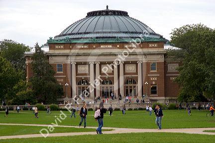 Soelinger Auditorium and students on the campus of the University of Illinois at Champaign.