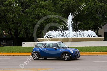 Water fountain at the north entrance to Hermann Park in Houston, Texas.
