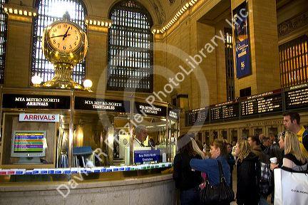 Information counter in Grand Central Terminal, Midtown Manhattan, New York City, New York, USA.