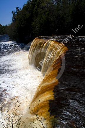 Upper Tahquamenon Falls on the Tahquamenon River in the eastern Upper Peninsula of Michigan, USA.
