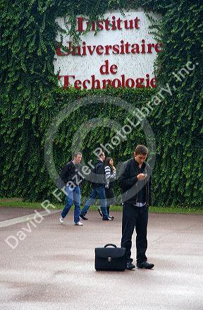 Students outside of the Paul Verlaine Univeristy technology building in Metz, France.