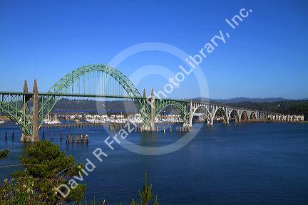 Yaquina Bay Bridge spanning the Yaquina Bay south of Newport, Oregon, USA.