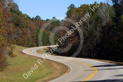 Natchez Trace Parkway operated by the National Park Service commemorates the historic Old Natchez Trace in Mississippi, USA.