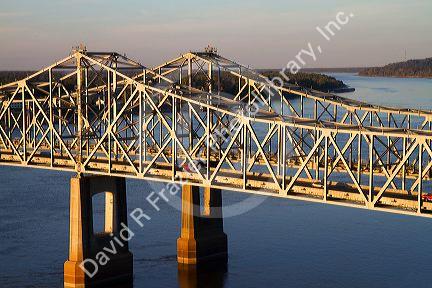 The Natchez-Vidalia Bridges spanning the Mississippi River between Vidalia, Louisiana and Natchez, Mississippi, USA.