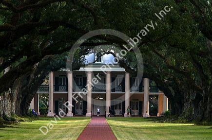 Oak Alley Plantation located on the Mississippi River in the community of Vacherie, Louisiana, USA.