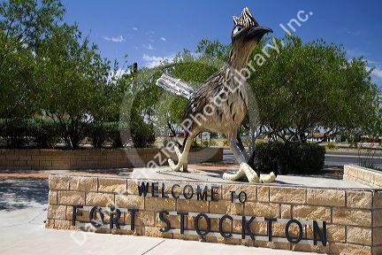 Paisano Pete roadrunner statue welcomes visitors to Fort Stockton, Texas, USA.