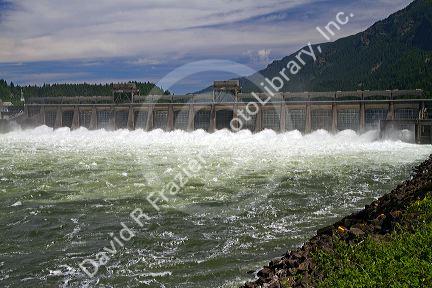 Bonneville Lock and Dam spans the Columbia River between Oregon and Washington, USA.