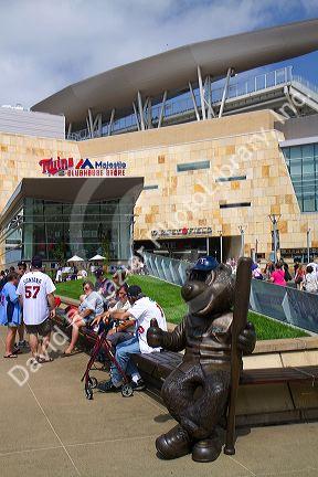 Exterior of Target Field and statue of T.C. Bear mascot in Minneapolis, Minnesota, USA.