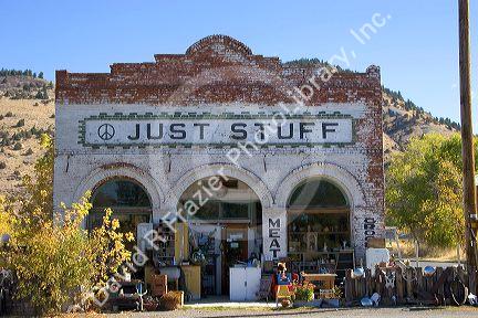 A store named Just Stuff in New Pine, Oregon.