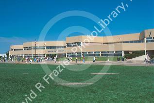 Front view of Middleton Heights Elementary School in Middleton, Idaho.